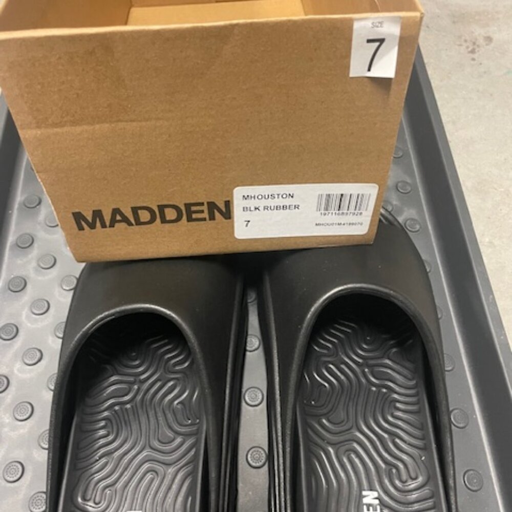 Madden Mens Houston Slide Sandal